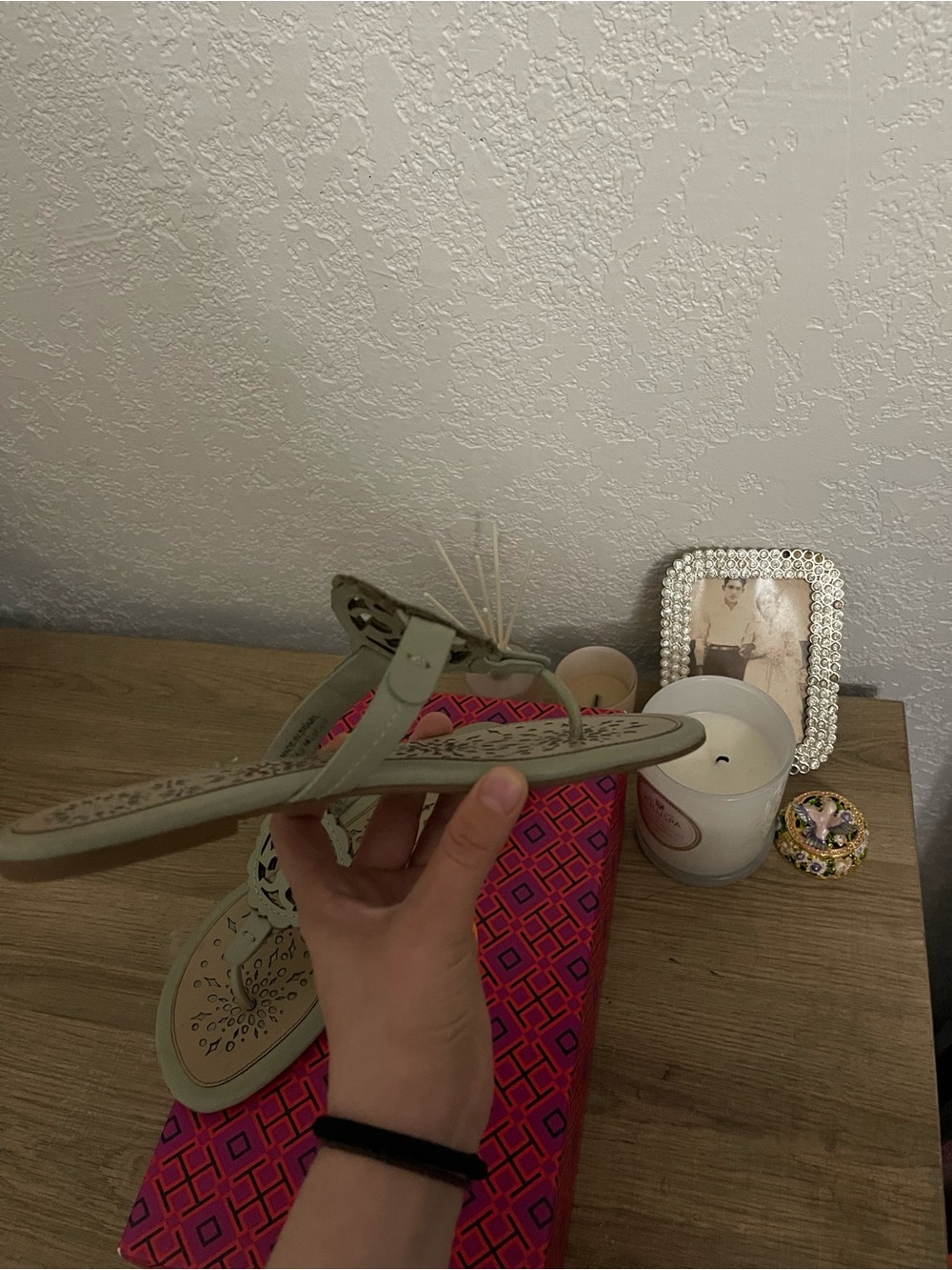 Tory Burch Mint Green Miller Logo Thong Sandals - Picture 5 of 10